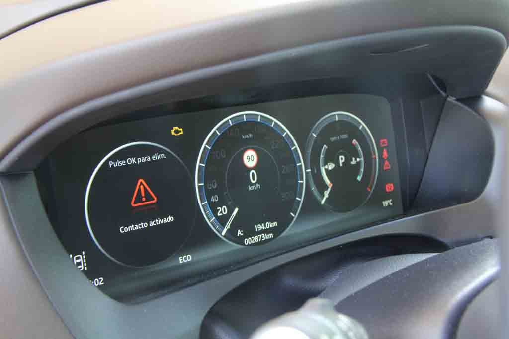 Prueba del Jaguar F-Pace salpicadero