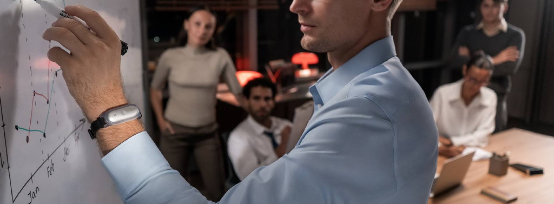 Plaud NotePin S: tu próxima reunión no necesita una libreta sino este pin – Sus 10 claves