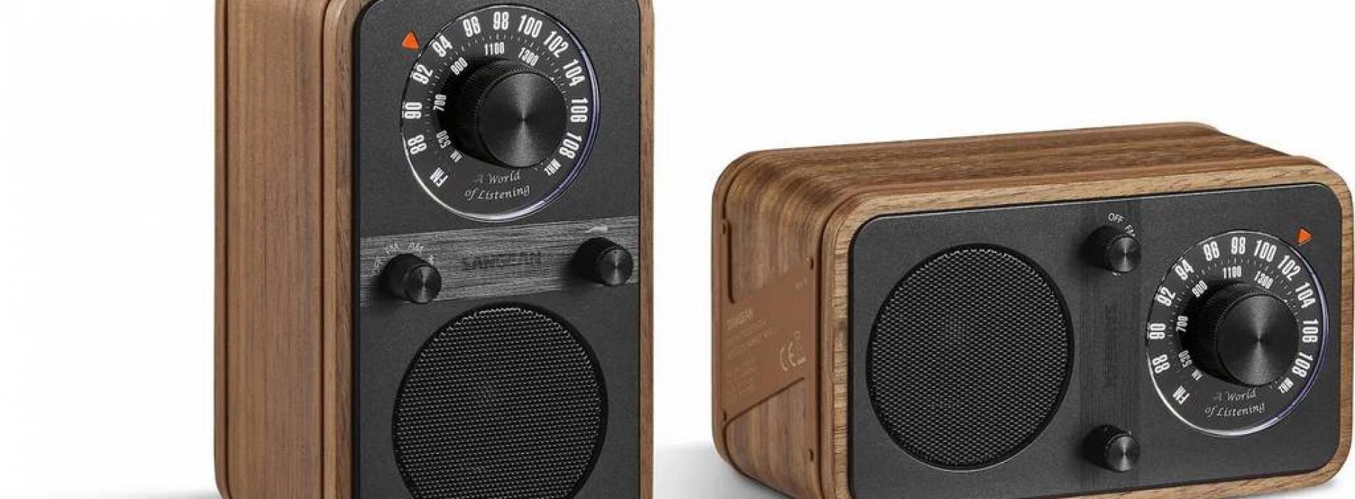 Sangean WR-9: radio y altavoz Bluetooth con carcasa de madera para 57 horas de música