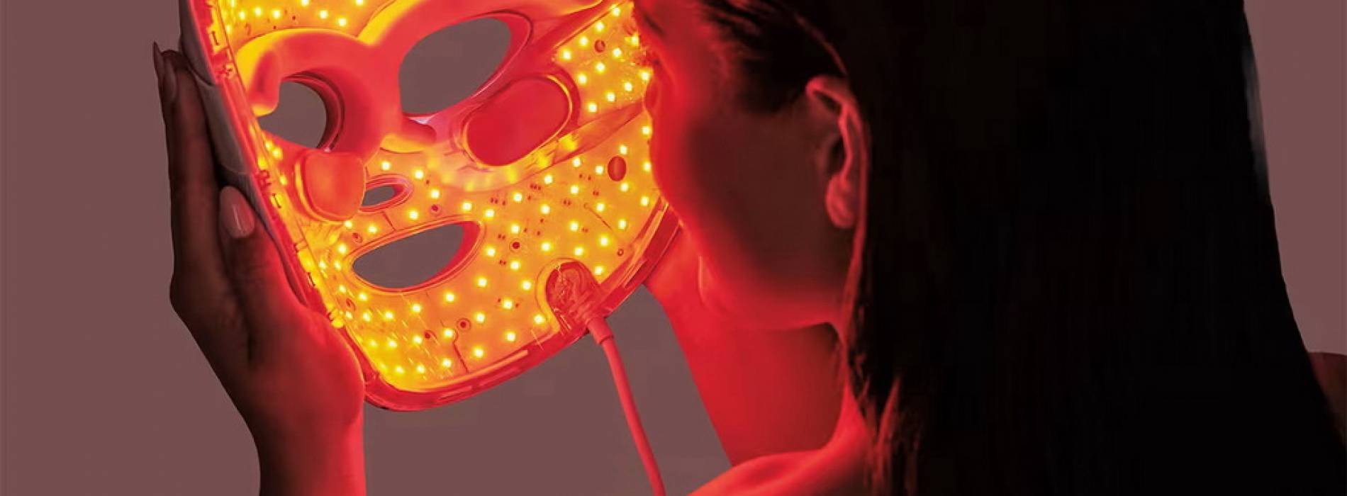 Shark CryoGlow: fototerapia LED con frío activo directamente en el contorno de ojos – Review del Gadget Lab